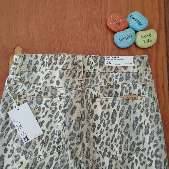 Joe's New Women's Skinny Jean - Picture 4 of 6